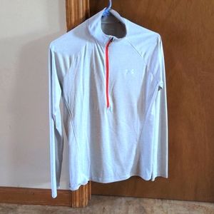 Under Armour loose fit Heatgear 1/2 zip pullover Athletic Shirt, cream color